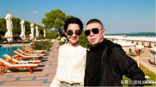 许晴为什么被冯小刚喜欢（51岁许晴与知名导演冯小刚的关系被扒出）(3)