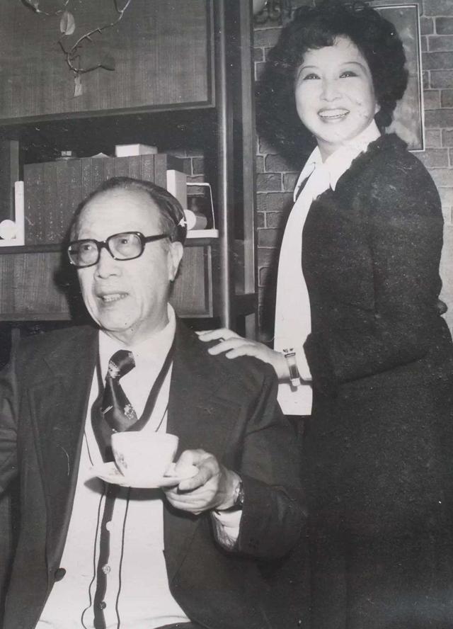 梁实秋《雅舍》中一段语录写得太唯美了，尽展其才华和文笔