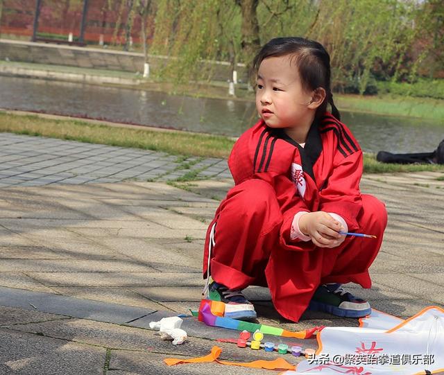 重庆跆拳道学费一般多少钱（学习跆拳道报名原来是这样收费？）