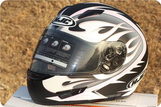 摩托车头盔品牌（比较出名的摩托车头盔品牌）