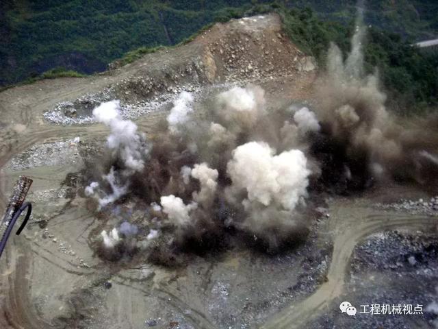 球磨破碎机贫矿无端盖