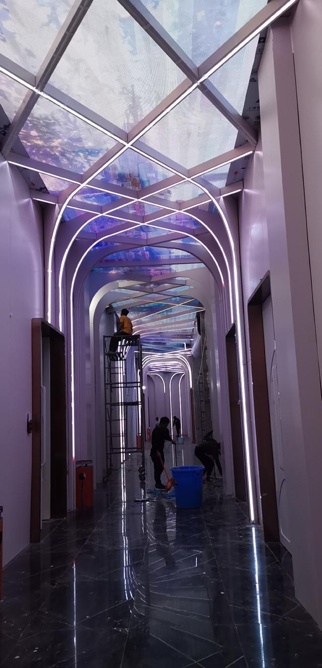 工程灯室内灯光展