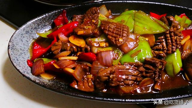 炒腰花時，最忌直接下鍋炒，教你正確做法，脆嫩爽口不腥氣，真香