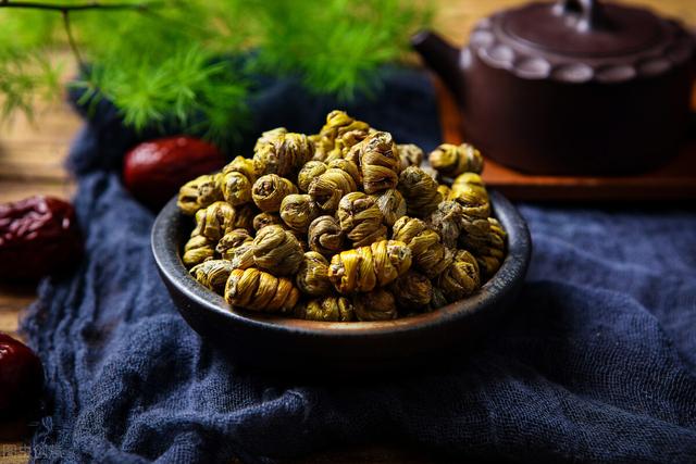 石斛——除了养胃，还能滋肾？你都了解吗？