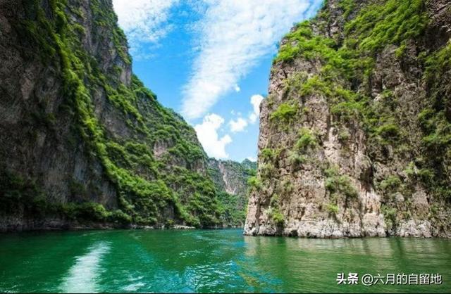 为什么这么多人喜欢穿越类小说(为什么那么多人喜欢读穿越小说啊)