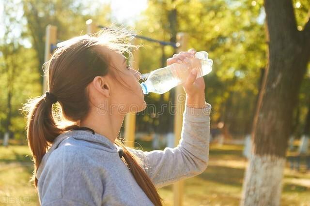 秋季养生需四防？怎么防很关键，看看医生怎么说