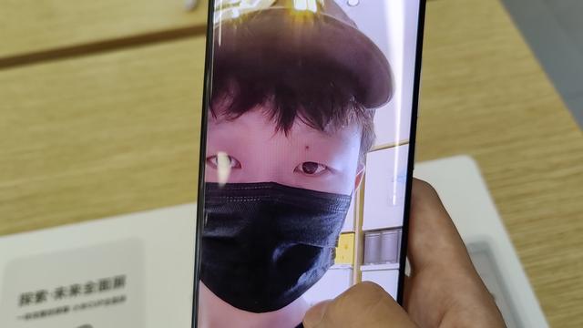 小米MIX4真實體驗如何？顯示很牛，自拍落伍
