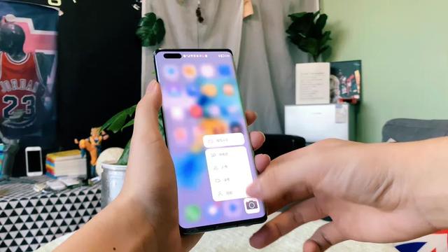 买手机前谨记“三不碰”的原则：合理分析性价比，才不花冤枉钱