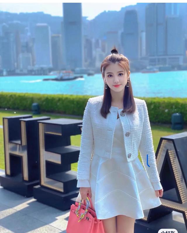 惊呆！这是生完二胎的宝妈！简直就是高中生