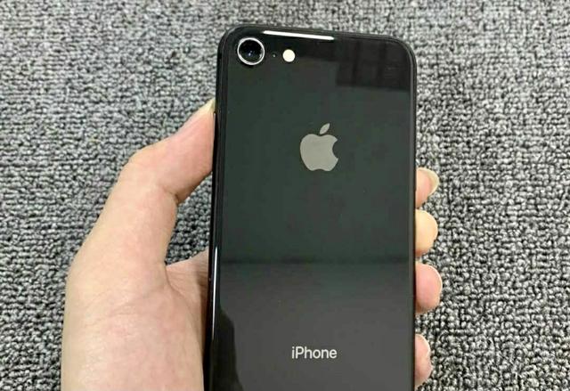 超實用備用機原來是iPhone8，799元入手性價比真高