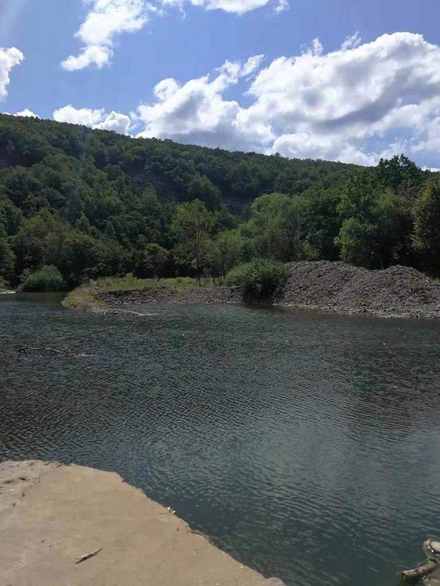 見胞弟贈我家鄉峽谷水灣照感懷 Kks資訊網