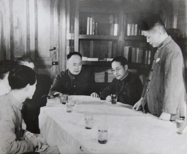陈毅上任上海市长，毛人凤两次暗杀行动不成，蒋介石：上王牌