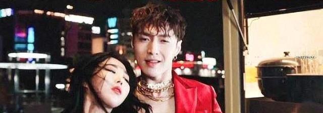 猜不透张艺兴女舞伴(张艺兴跳舞视频红衣女是谁)