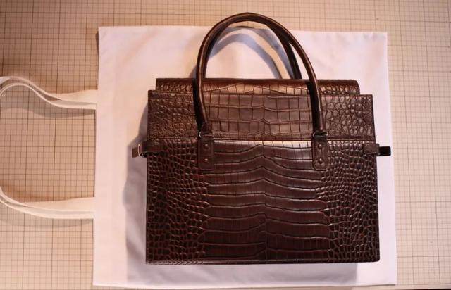 鳄鱼皮具怎么样选择鳄鱼皮具好不好
