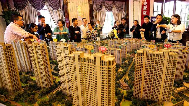 国内存款总额229.22万亿，人均存款6.99万，却人均负债22.77万