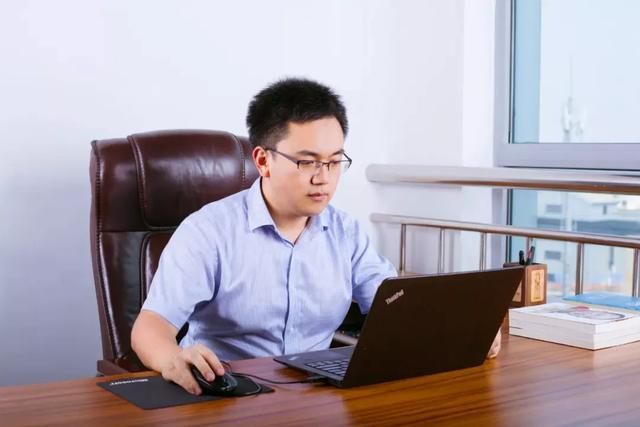 辞职华为，80后小伙抵押房产创业，如今公司连续4年创“全国第一”！