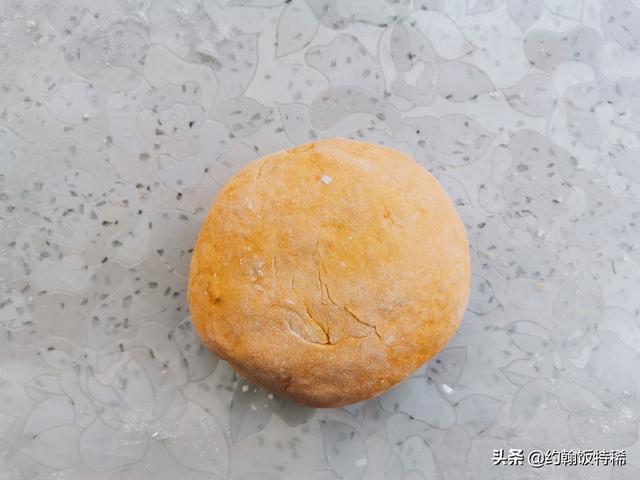 柿子饼表面糖霜怎么做（好吃的黄桂柿子饼）(7)