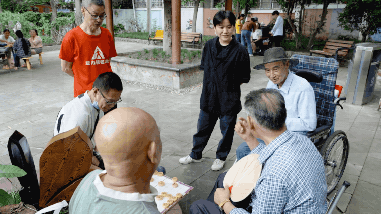 穷街陋巷:敢称全国第一的成都社区，很迷很魔幻