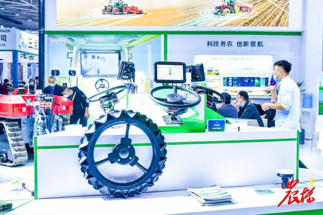 无人拖拉机 无人艇 无人飞机 数字系统，国际农机展上样样有