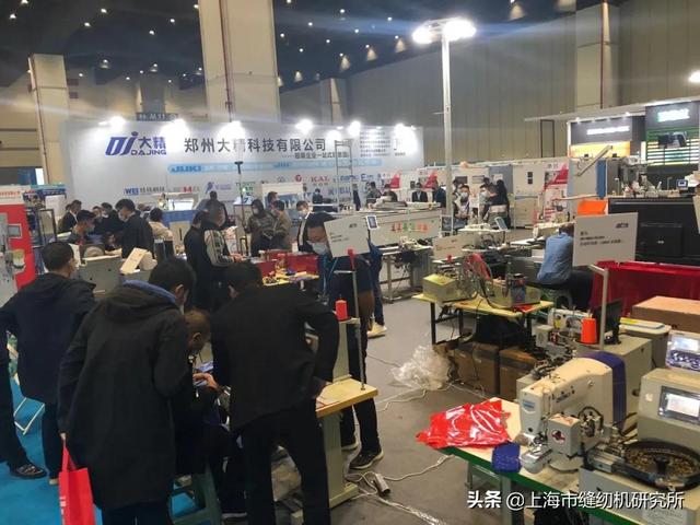 服装行业的纺织机械展