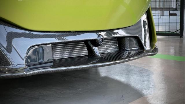 迈凯伦新车选择了V6+混动，究竟是进化还是退化？