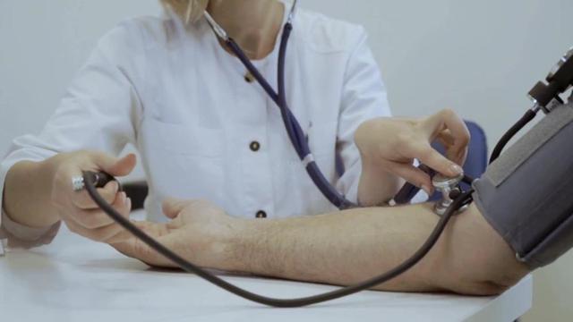 高血压人群，如何保持“血压状态”平稳？良好的生活习惯或有益