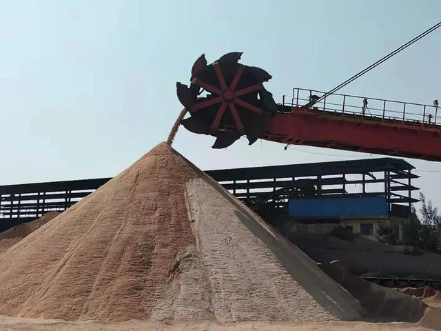 烧结厂单齿辊破碎机生产厂家的简单介绍