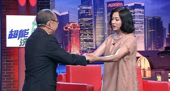 套现失败后，潘石屹夫妇高调现身美国看球，释放了什么信号？