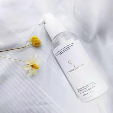 身体乳里面加的矿油好不安