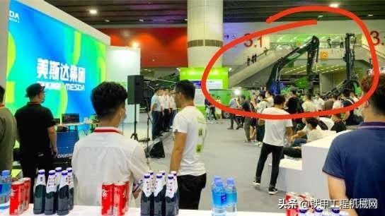 挖掘机破碎机多少钱一台
