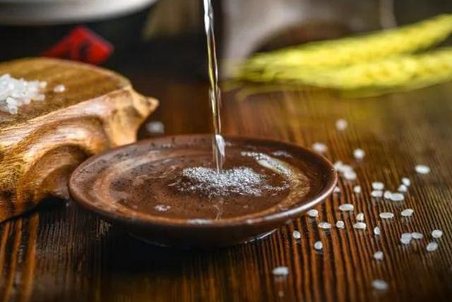 你知道白酒的最佳饮用时间吗？一文告诉你：这样喝酒对身体最好