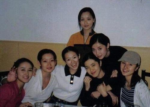 19岁上春晚，22岁就拿影后，梅婷怎么就成章子怡都羡慕的女人？