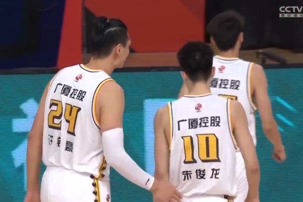 什麼操作 許鍾豪3分3中3 山東進攻出問題 陶漢林 高詩岩太累了 熱點訊息網