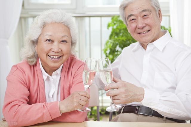 快到70岁了，想要保持健康，该怎么做？医生：这3点要注意