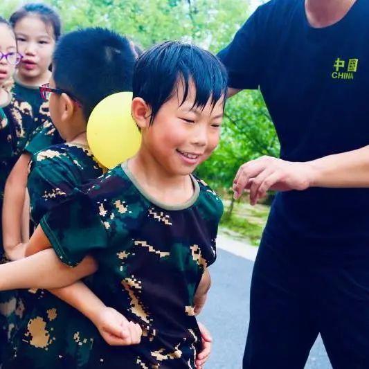 全封闭军事化管理学校怎么教育孩子(军事化管理封闭式学校对孩子好吗)(图31)