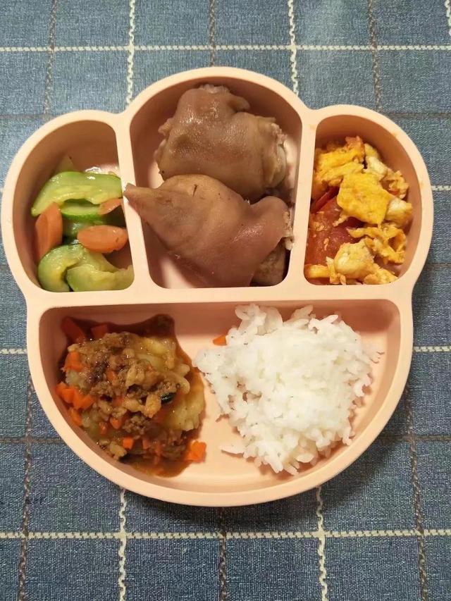 每天坚持做的一件事，两岁宝宝的午餐