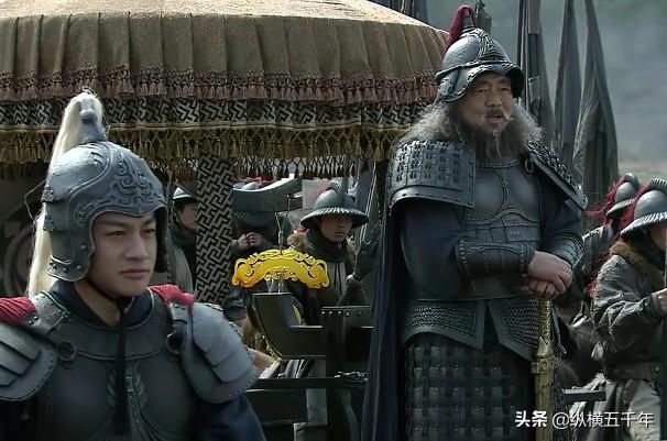 董卓是怎么死的（吕布为啥杀死董卓的）