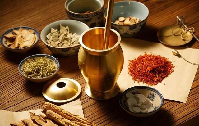 功能下降，胸闷心悸，心电图各项正常，中医如何调理恢复？