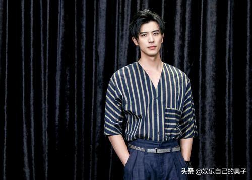 侯明昊有上大学吗（侯明昊是什么大学的）