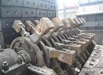 关于破碎机锤头如何配置的信息