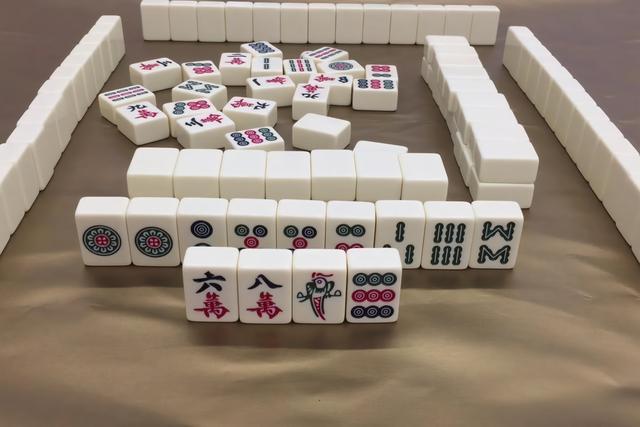 怎么打麻将 打麻将技巧十句口诀