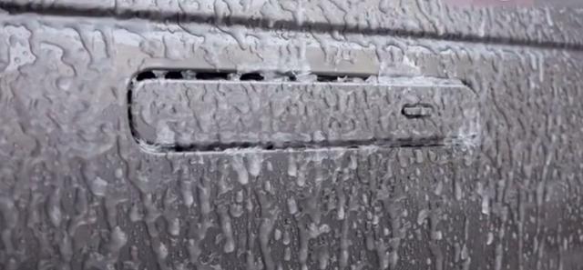 在 Model 3 门把手又被冻着后，这里有份电动车冬季用车指北