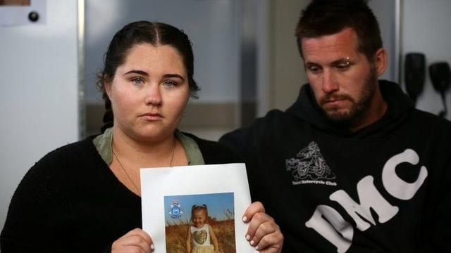 澳洲4岁女孩失踪18日，警察破门而入救获，究竟发生了什么还是谜