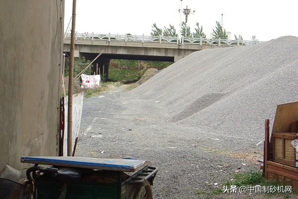 关于石头制砂机设备价格的信息