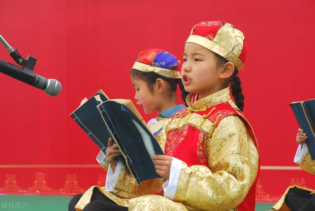 你只关注孩子在幼儿园里的吃喝拉撒睡吗？这五大领域了解一下