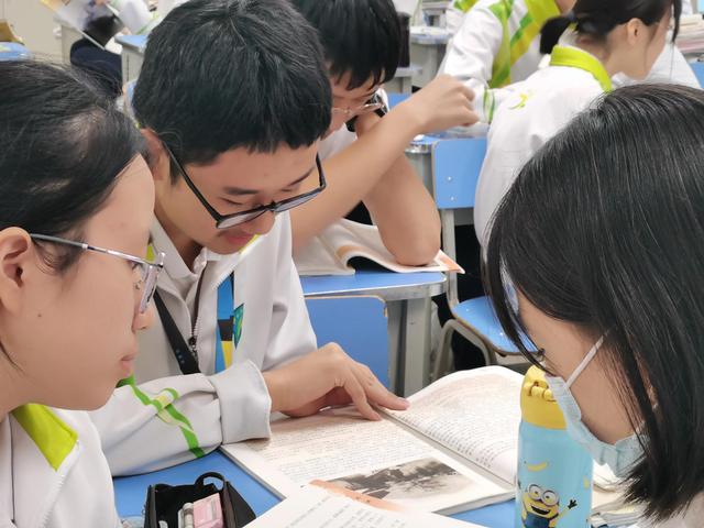 孩子为什么会敏感、自卑，甚至抑郁？