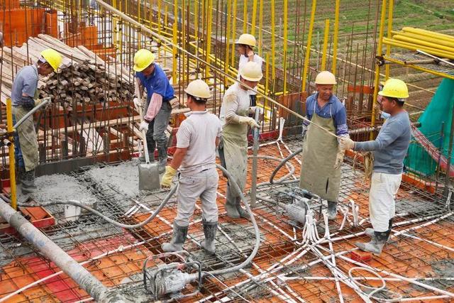 水泥、钢筋、等建材大涨价，“房产链”扛得住吗？房企日子不好过