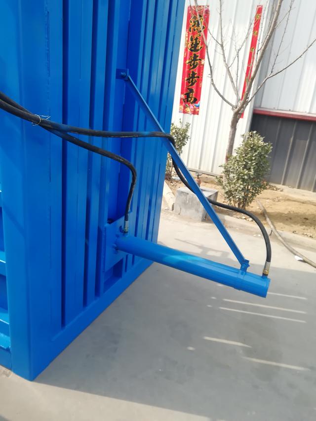 破碎机挤压包装纸盒