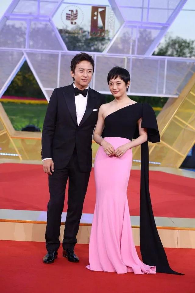 欧阳娜娜跟邓超怎么了(欧阳娜娜和邓超绯闻)-天晟网