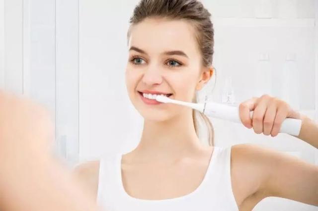 起床后喝一杯温水，等于喝细菌？很多人不明白，医生给你讲解一下